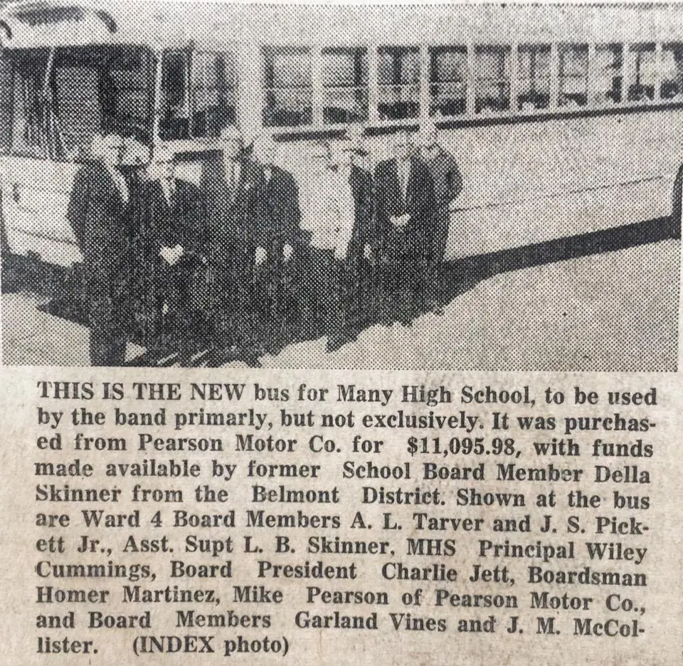 Photograph from the Facebook post “New school buses, 1967”