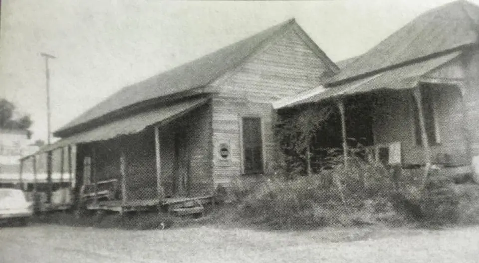 Photograph from the Facebook post “The Williams Store in Many was a general market for more than a century and a quarter.”