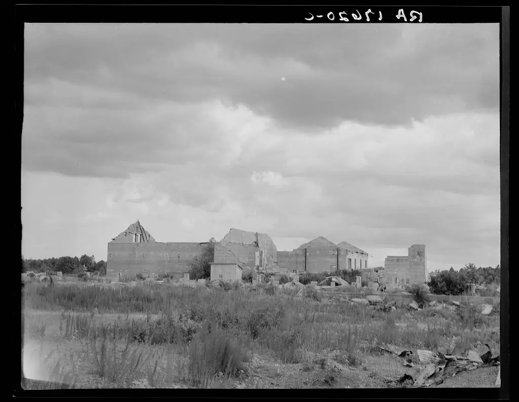 Photograph from the Facebook post “Remains of sawmill in Fullerton, Louisiana.”