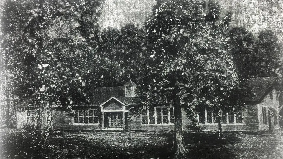 Photograph from the Facebook post “I think this was Sabine High School.”