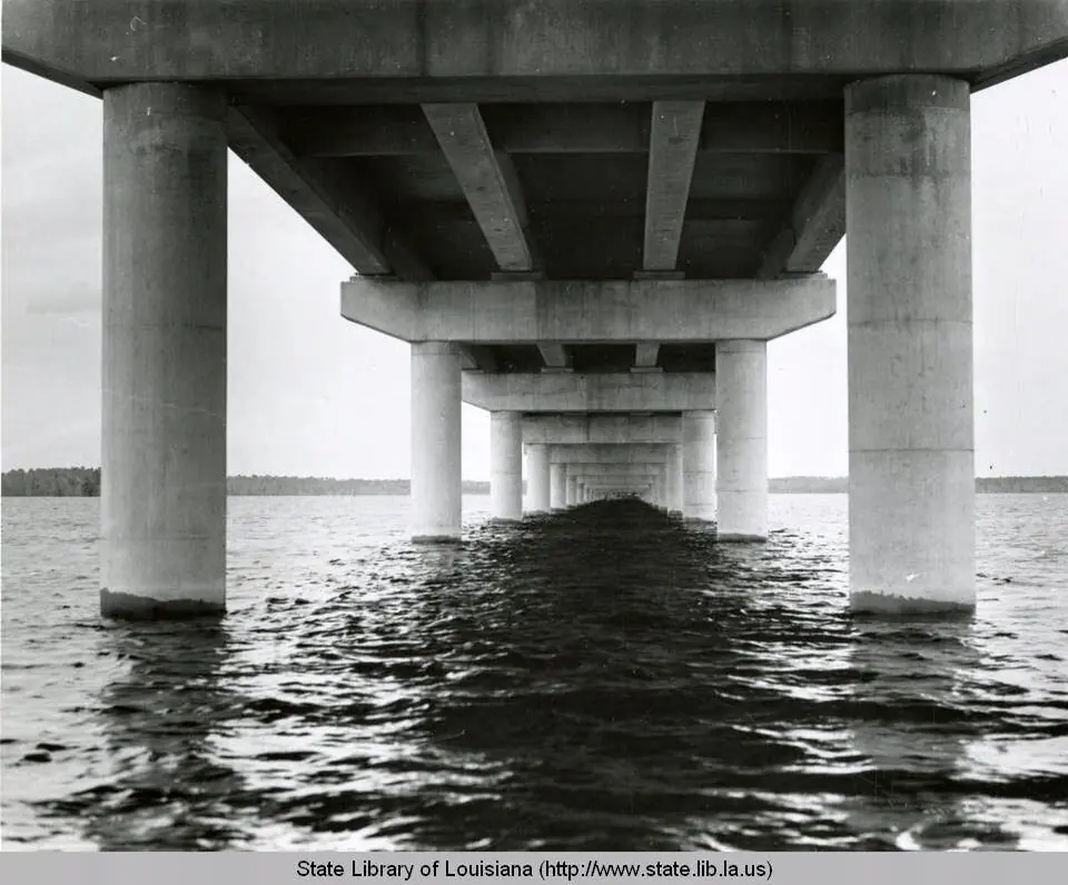 Photograph from the Facebook post “1968, under Pendleton Bridge, Toledo Bend Lake”