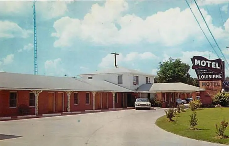 Photograph from the Facebook post “Motel Louisiane in Natchitoches.”