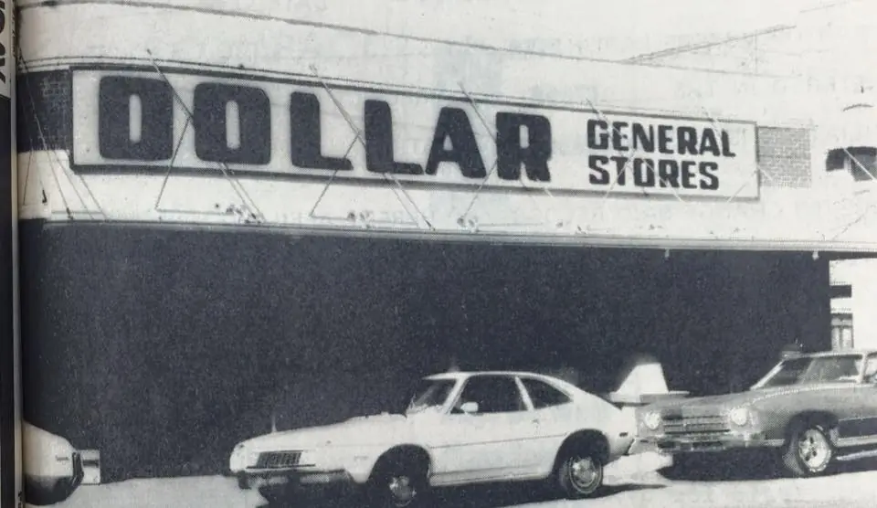 Photograph from the Facebook post “Dollar General in 1980, was located in downtown Many at 785 San Antonio Ave.”