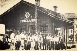 Photograph from the Facebook post “Santa Fe Railroad Depot in Pineland, Texas, Sabine County.”