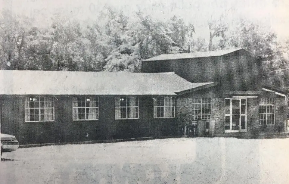 Photograph from the Facebook post “1980- Carolyn's Restaurant in Florien reopens after renovations following a fire a few…”