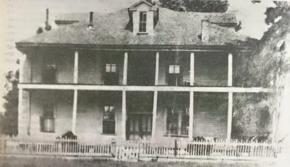 Photograph from the Facebook post “Girls dormitory and boys dormitory at Sabine Normal & Industrial Institute, a college…”
