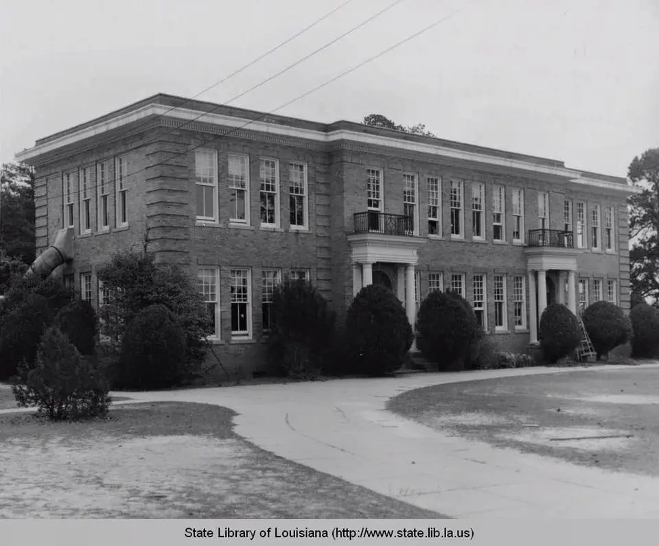 Photograph from the Facebook post “1949.”
