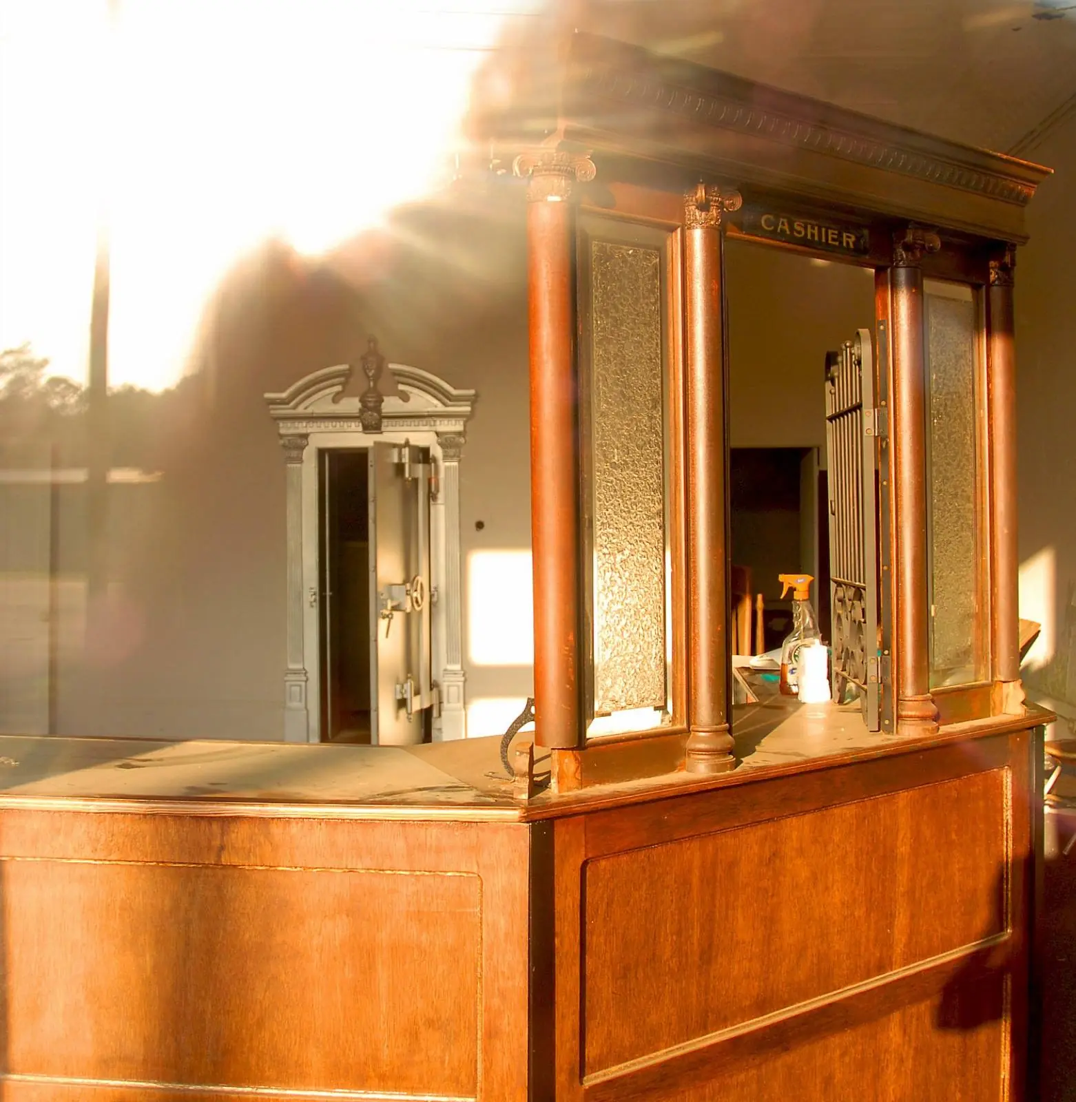 Photograph from the Facebook post “Photo I took several years ago at a bank in Hemphill, Texas.”