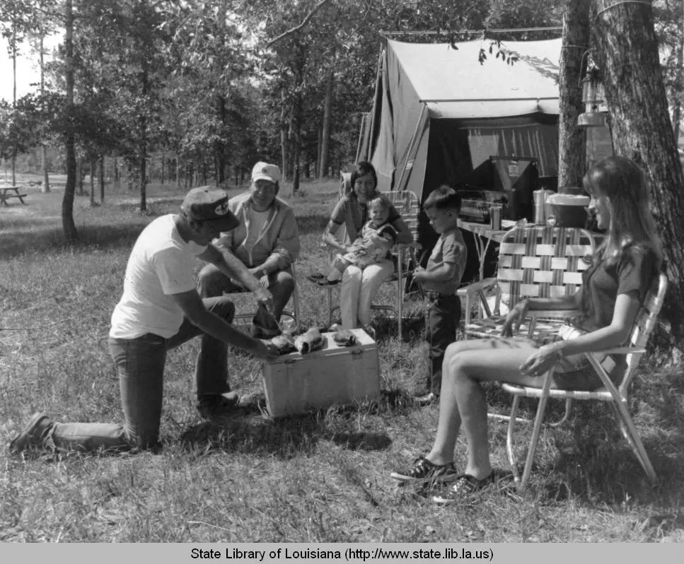 Photograph from the Facebook post “Family camping on Toledo Bend, 1970s”