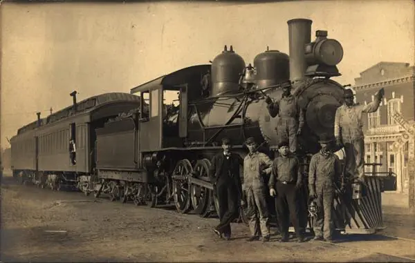 Photograph from the Facebook post “"Out of the Past" (Timpson & Henderson Texas Railway History from the Henderson Times,…”