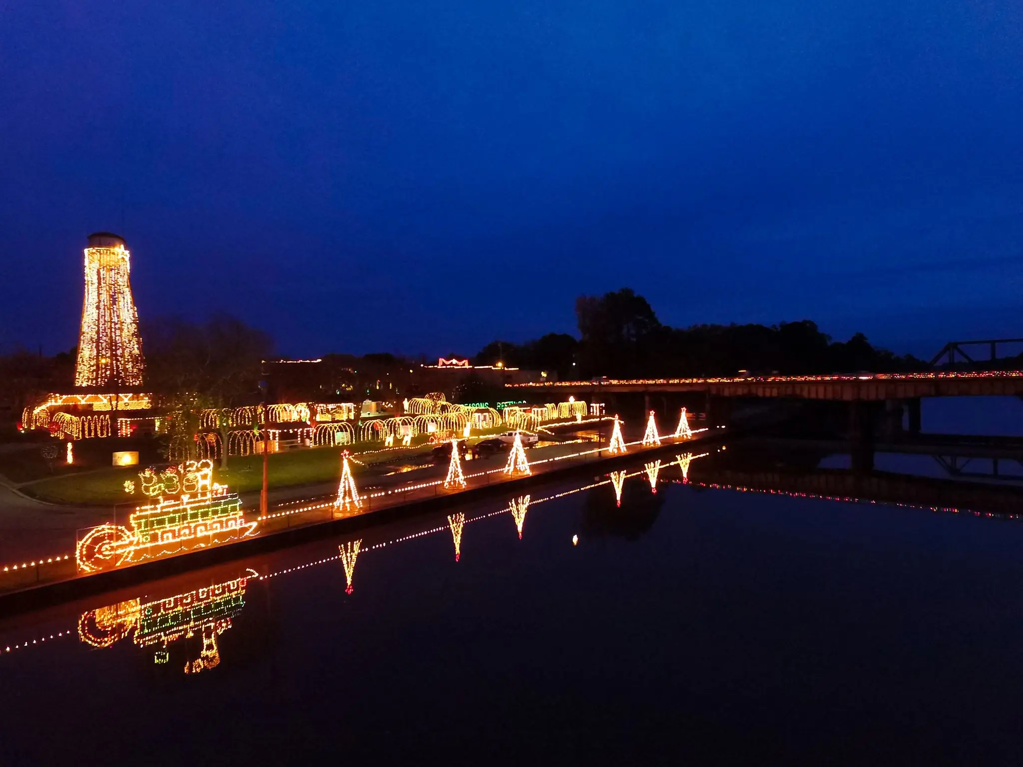 Photograph from the Facebook post “Photos of Logansport's amazing Christmas spirit :) I can only imagine the time and…”