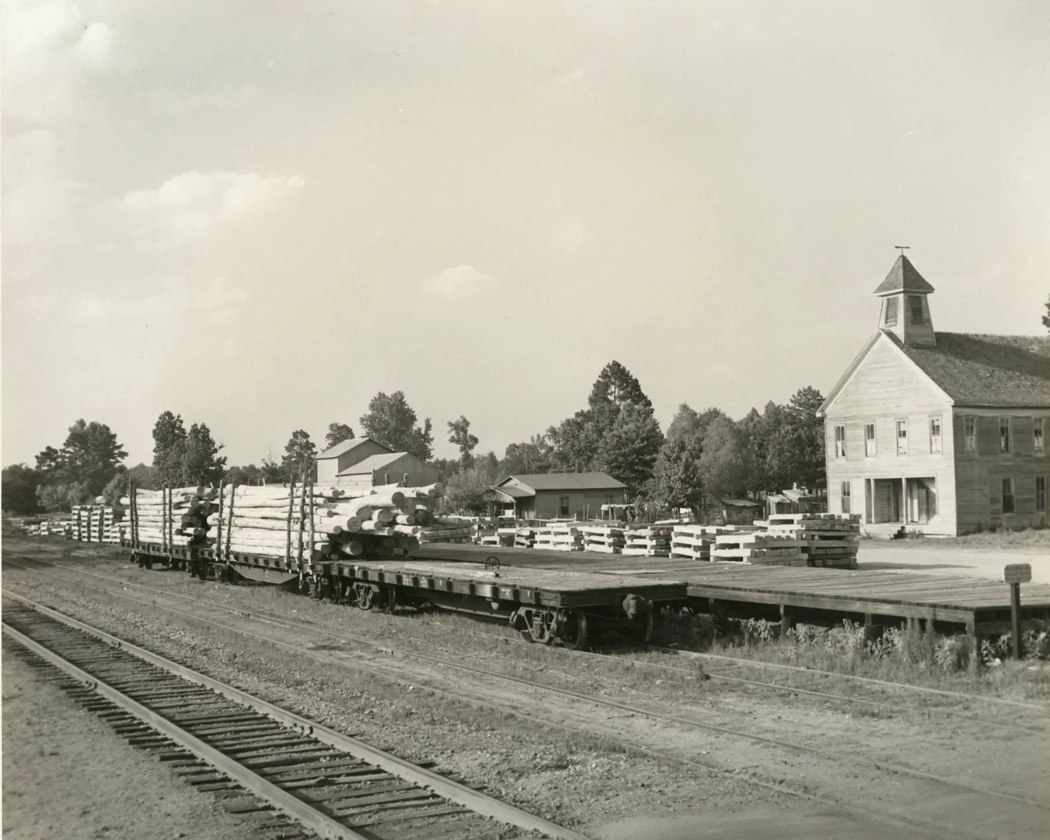 Photograph from the Facebook post “Florien wood yard, Florien, Louisiana”
