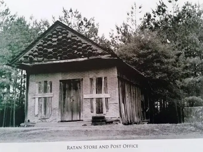 Photograph from the Facebook post “The Ratan Store and Post Office.”