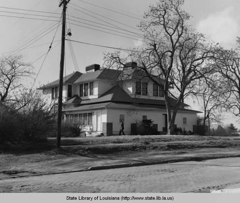 Photograph from the Facebook post “1949.”