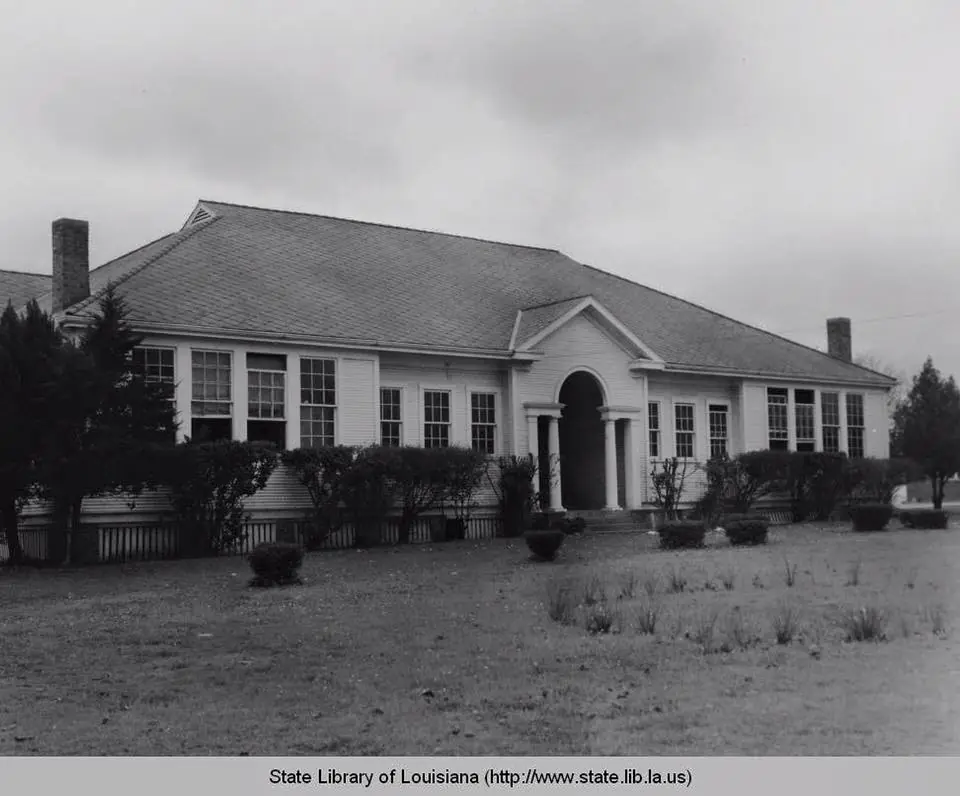 Photograph from the Facebook post “1949.”