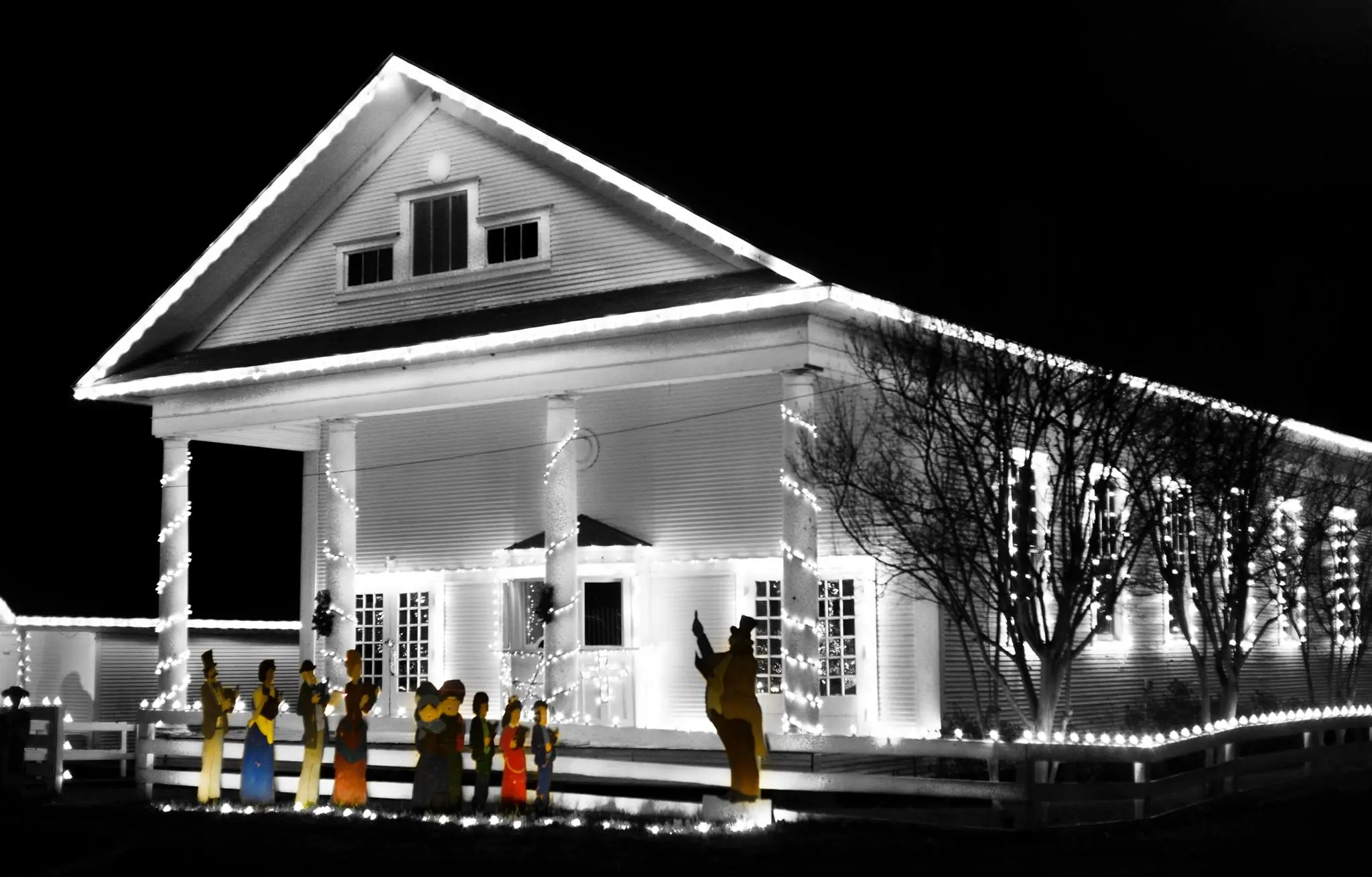 Photograph from the Facebook post “Fisher Opera House, in the Village of Fisher, Louisiana.”