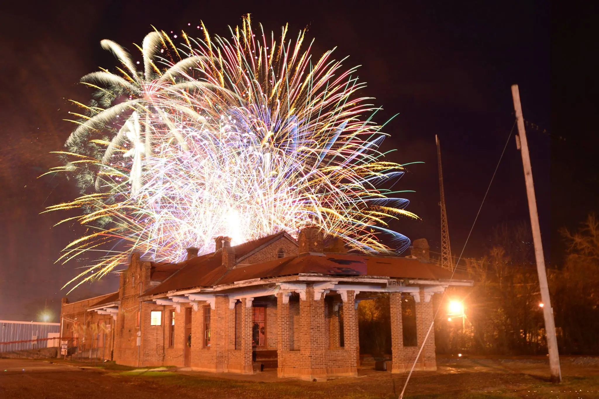 Photograph from the Facebook post “Tonight's fireworks over Depot in Many.”