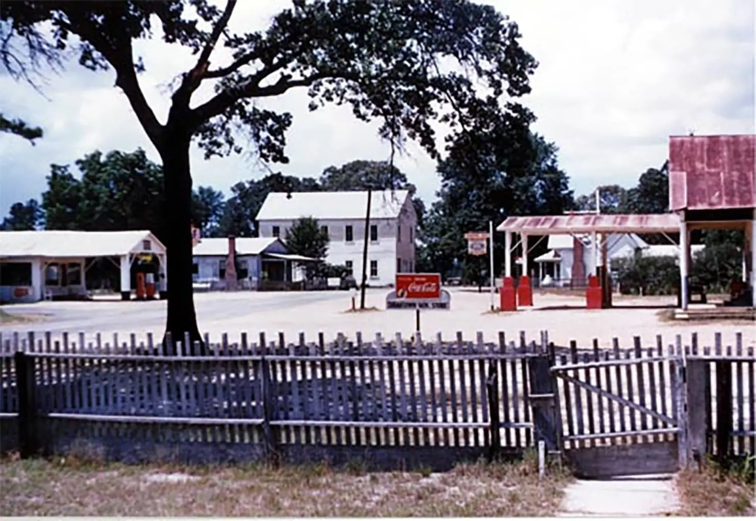 Photograph from the Facebook post “Sugartown, Louisiana (Beauregard Parish), 1970s I believe, possibly late 60s.”