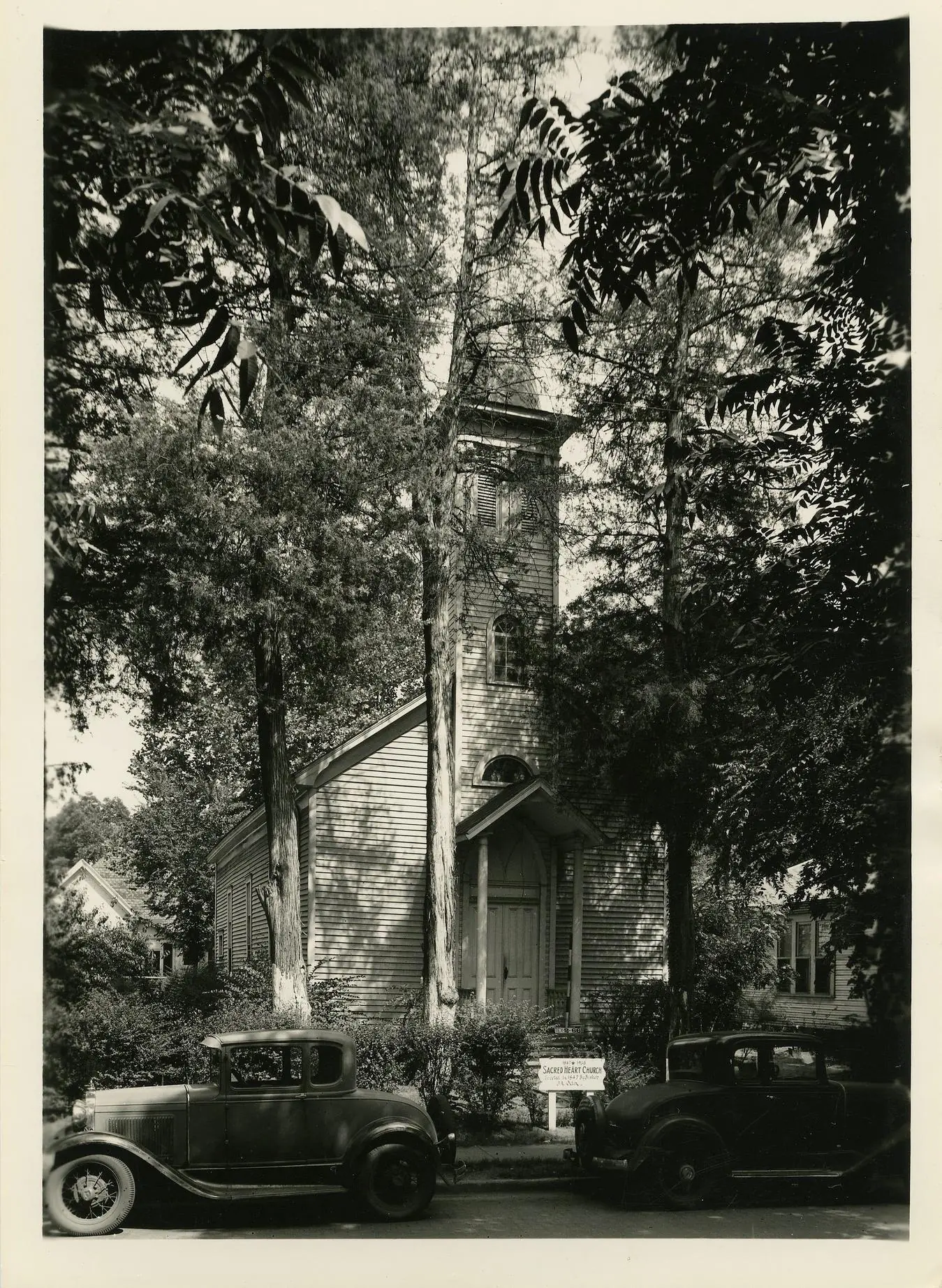 Photograph from the Facebook post “1936, Sacred Heart Church, built in 1847, Nacogdoches, Texas”