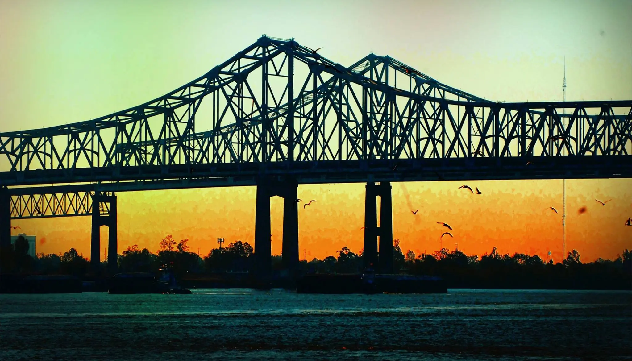 Photograph from the Facebook post “Photo I took of the Crescent City Bridge between New Orleans and Gretna.”