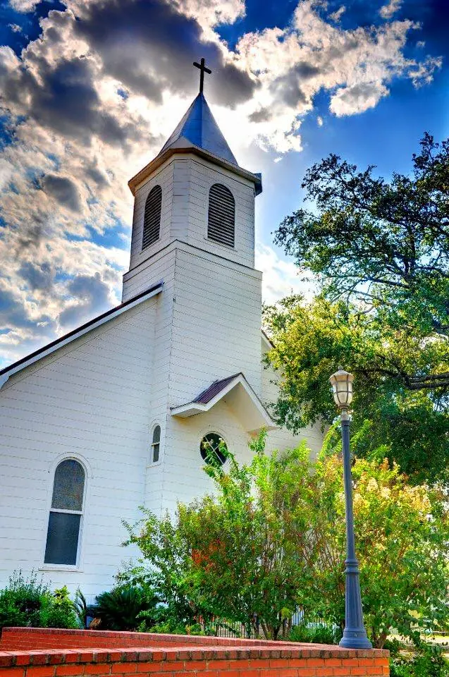 Photograph from the Facebook post “St.”