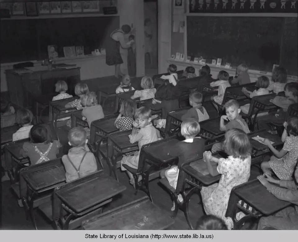 Photograph from the Facebook post “October 18, 1940.”