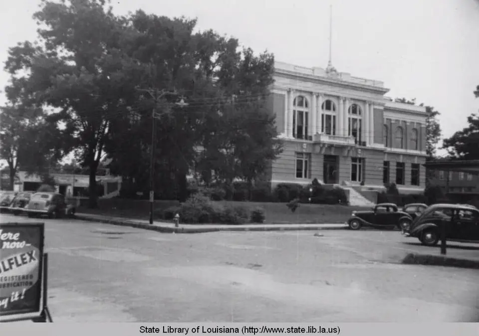 Photograph from the Facebook post “DeSoto Parish Courthouse in Mansfield, Louisiana.”