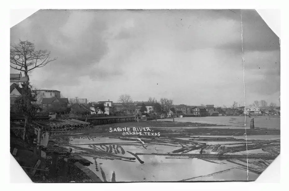 Photograph from the Facebook post “Photograph of the Sabine River in Orange, Texas.”