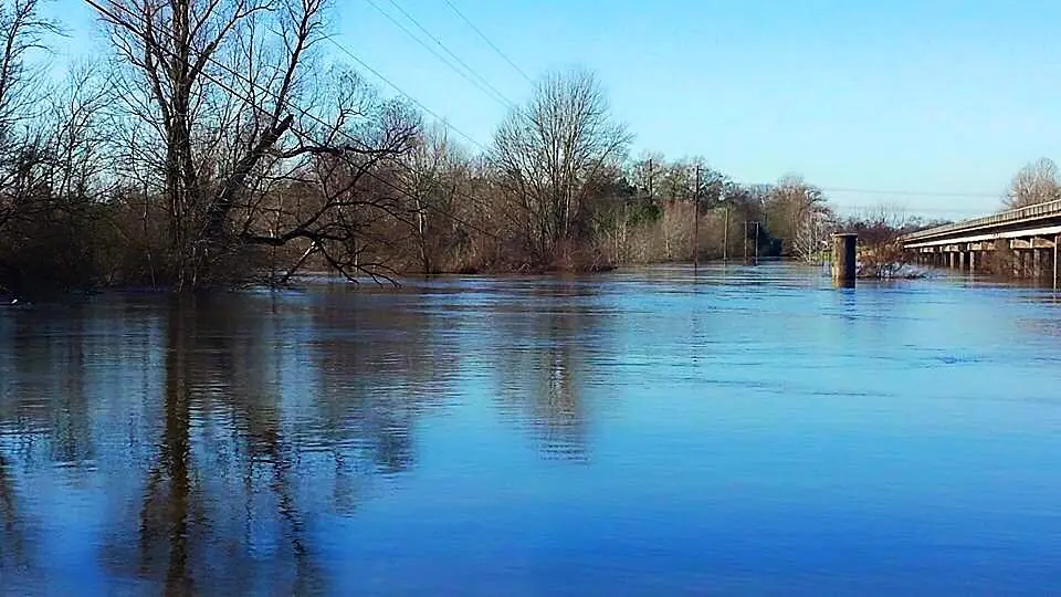Photograph from the Facebook post “Sabine River today in Gladewater, Texas, At Hwy 271.”