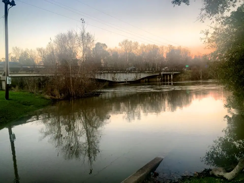 Photograph from the Facebook post “Sabine River just about an hour ago between Deweyville, Texas and Starks, Louisiana.”