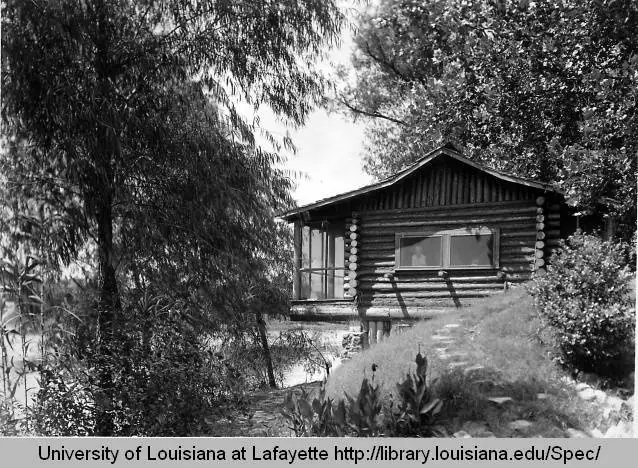 Photograph from the Facebook post “Exterior and Interior of Williams Log Cabin on Cane River, Natchitoches, August 2, 1934.”