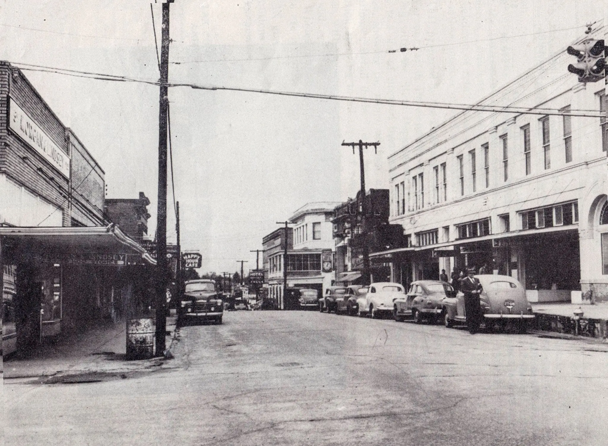 Photograph from the Facebook post “Leesville downtown, 1949.”