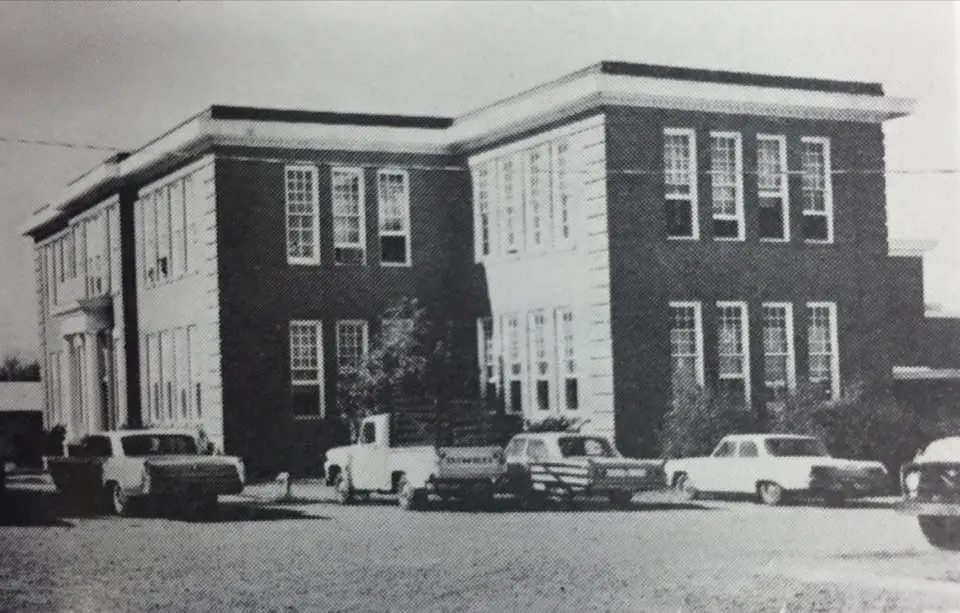 Photograph from the Facebook post “Stonewall High School.”