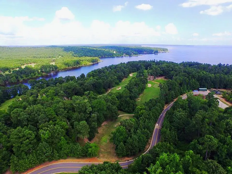 Photograph from the Facebook post “Cypress Bend Golf Course on Toledo Bend Lake, Louisiana side.”