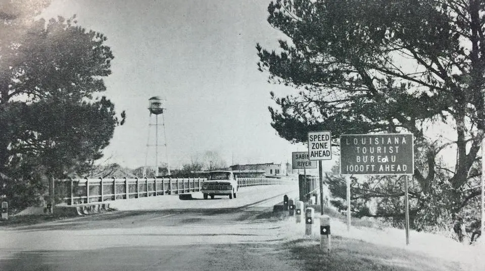 Photograph from the Facebook post “Logansport bridge in 1967.”