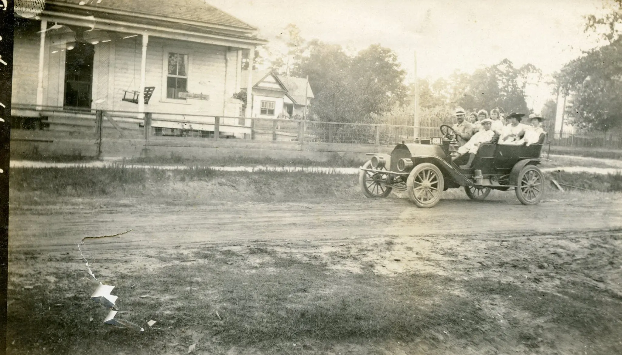 Photograph from the Facebook post “Photo taken in Zwolle, Louisiana a good long time ago.”