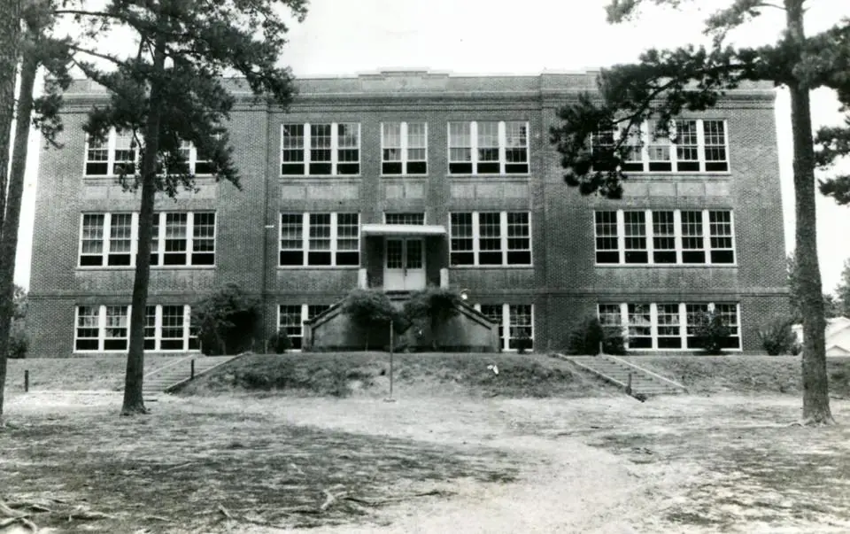 Photograph from the Facebook post “Simpson High School in Vernon Parish.”