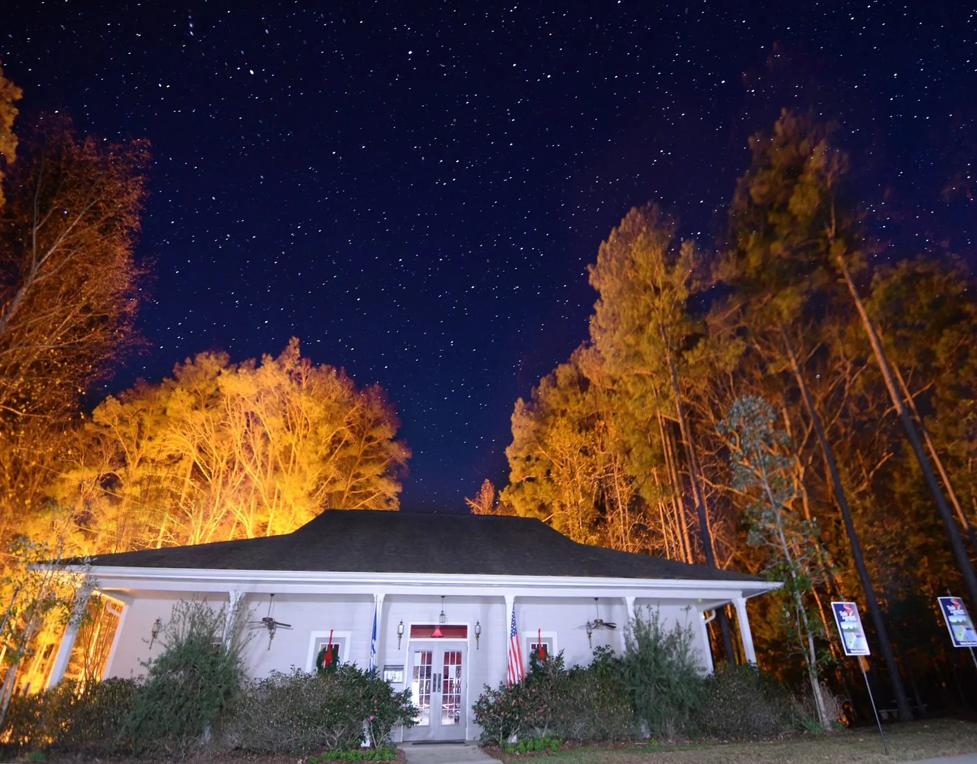Photograph from the Facebook post “Starry, starry night...”