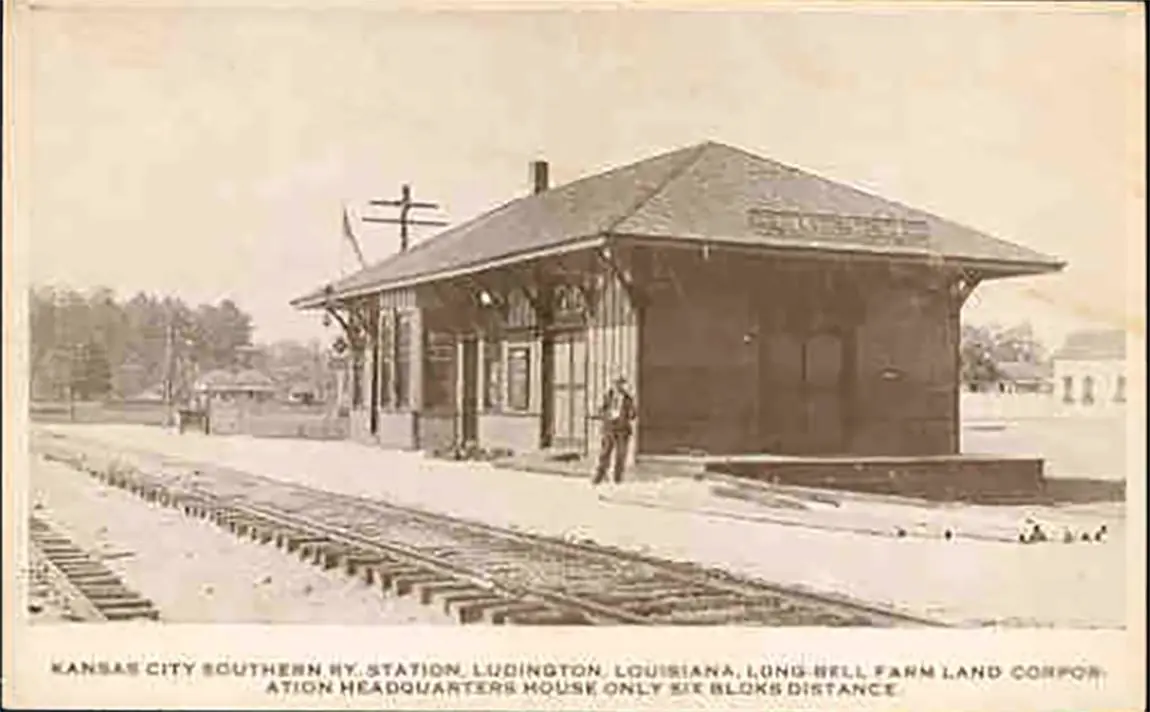 Photograph from the Facebook post “Depot at Ludington, Louisiana.”
