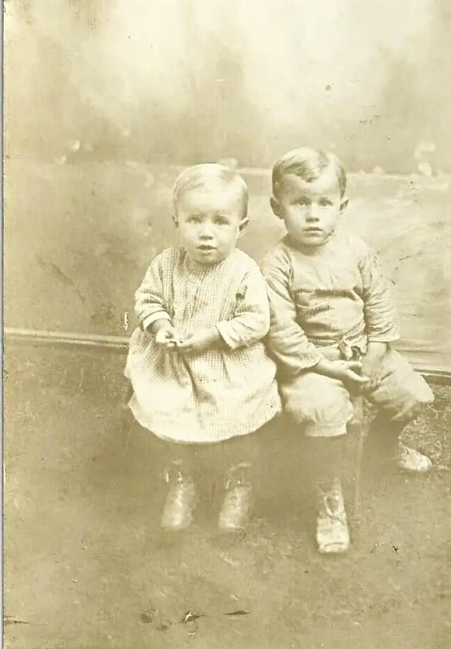 Photograph from the Facebook post “Shared by Jimmy Stephens, This Picture PostCard was made in about 1913.”