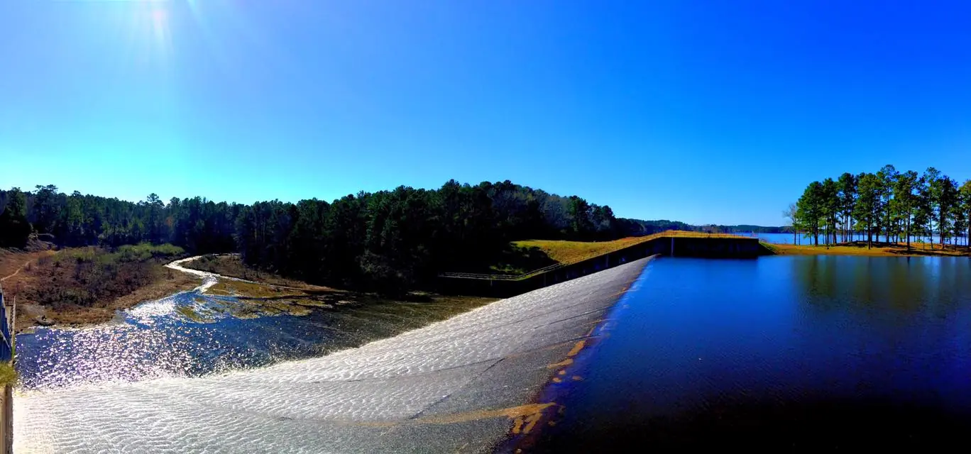 Photograph from the Facebook post “Vernon Lake spillway.”