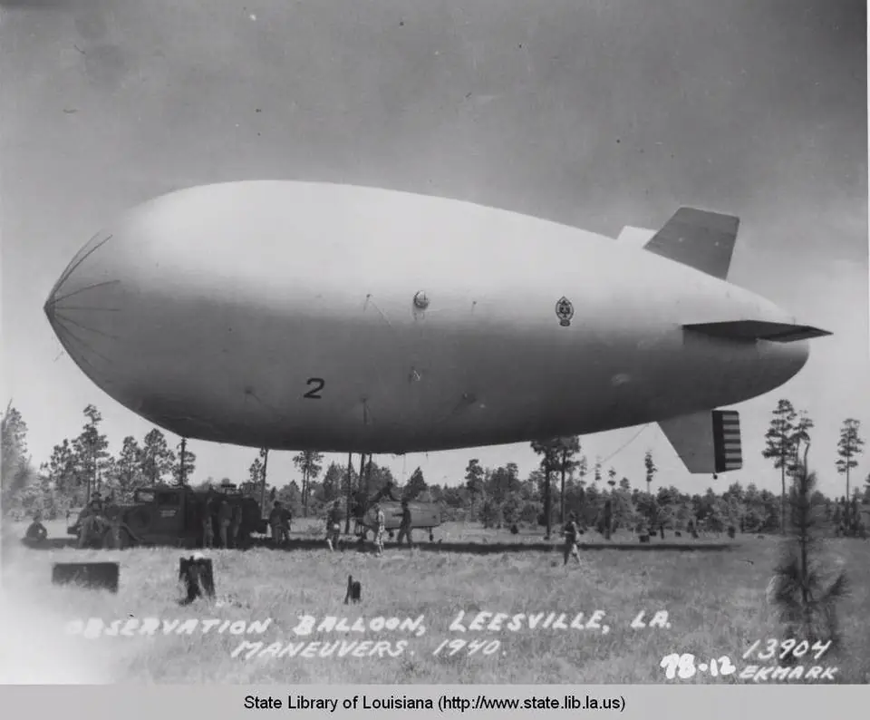 Photograph from the Facebook post “Observation balloon.”