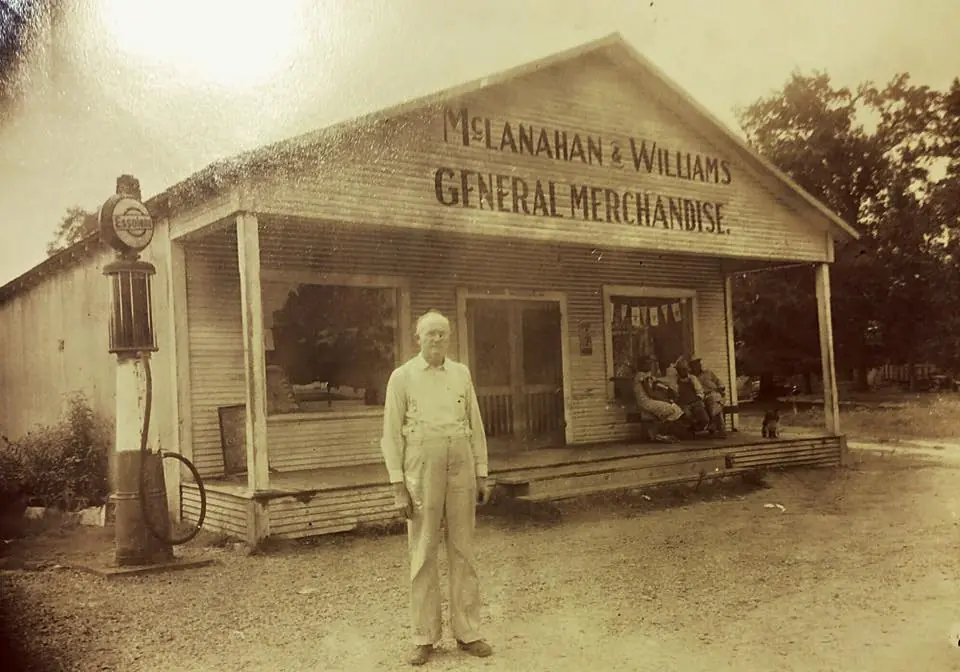 Photograph from the Facebook post “Florien, Louisiana.”