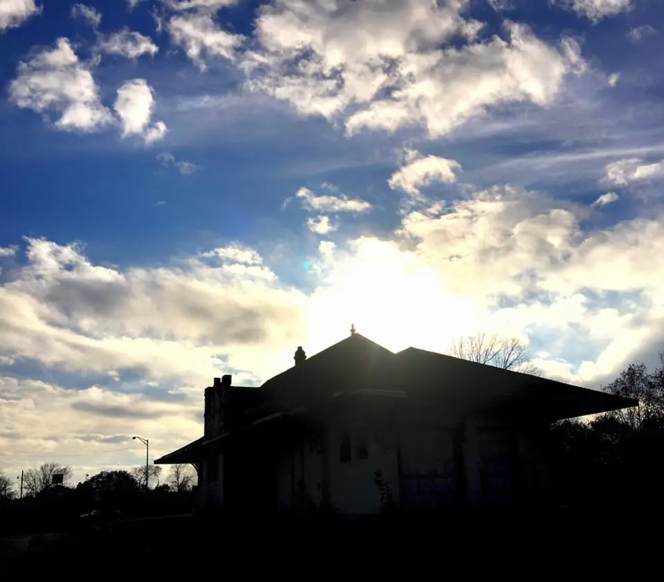 Photograph from the Facebook post “Railroad depot in Orange, Texas, taken today”