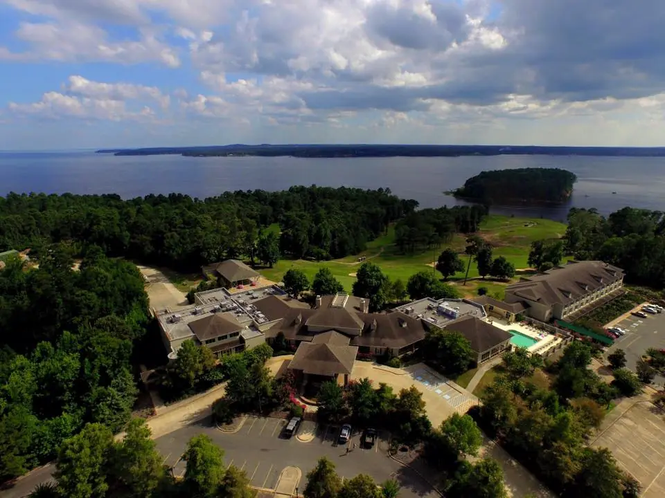 Photograph from the Facebook post “Cypress Bend Resort.”