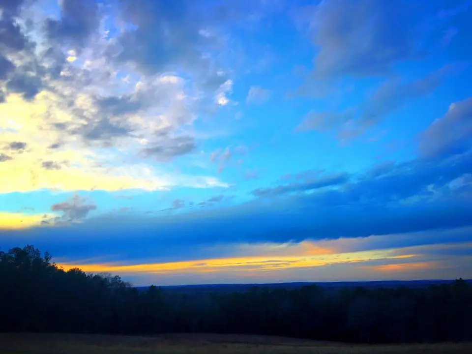 Photograph from the Facebook post “Nice sky tonight.”