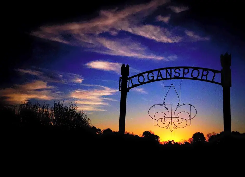 Photograph from the Facebook post “Tonight's sunset.”