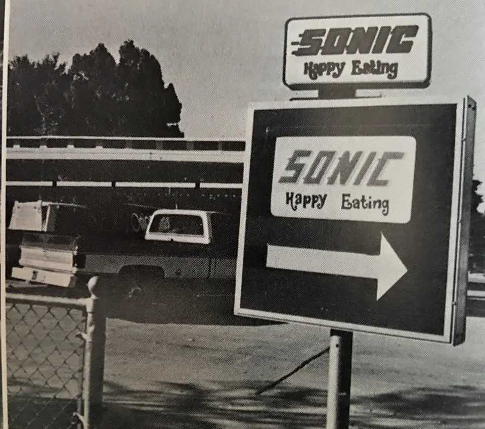 Photograph from the Facebook post “Sonic at DeRidder, Louisiana in 1978”