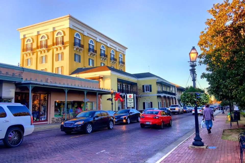 Photograph from the Facebook post “Front Street in Natchitoches, five o'clock traffic : )”