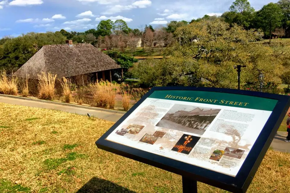 Photograph from the Facebook post “Natchitoches today”